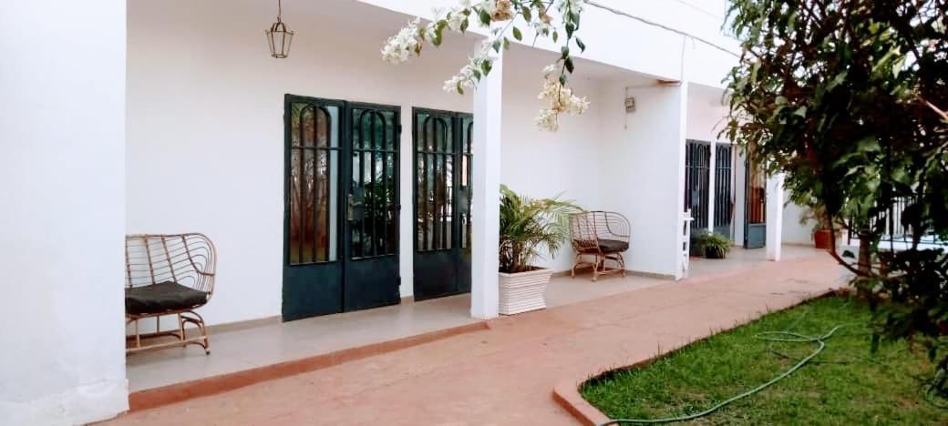 Appartement 2 Chambres Residence Avec Piscine Yaoundé エクステリア 写真
