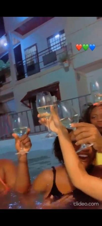 Appartement 2 Chambres Residence Avec Piscine Yaoundé エクステリア 写真