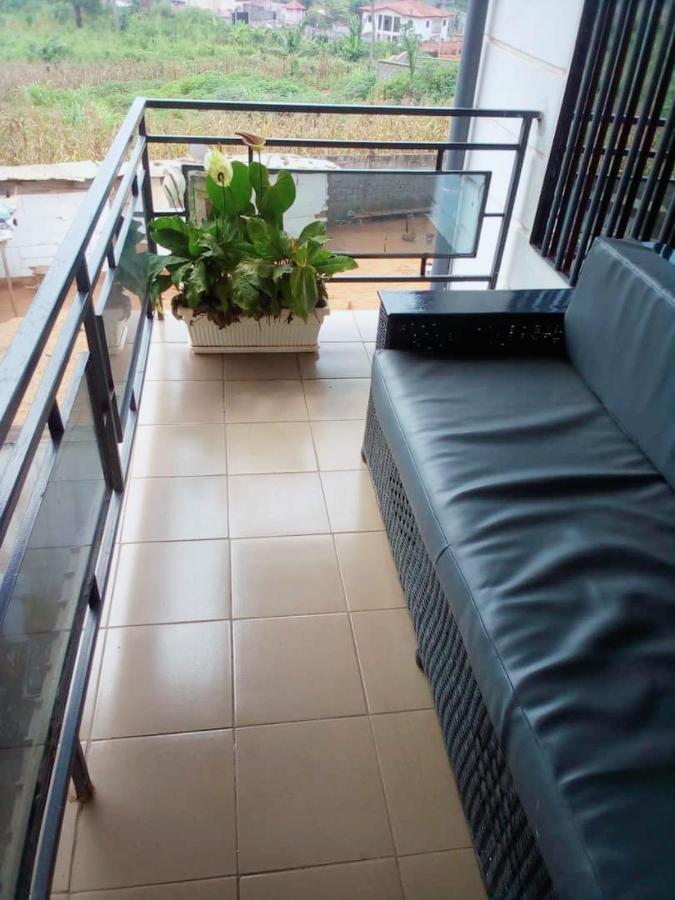 Appartement 2 Chambres Residence Avec Piscine Yaoundé エクステリア 写真