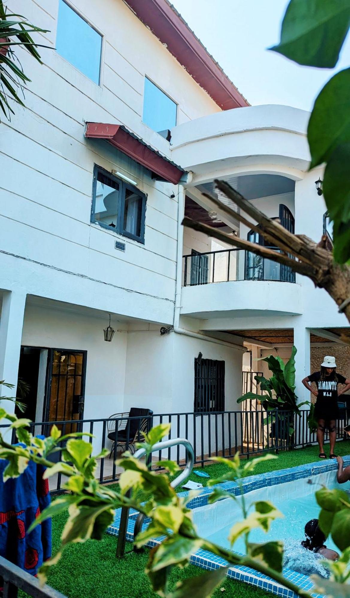 Appartement 2 Chambres Residence Avec Piscine Yaoundé エクステリア 写真